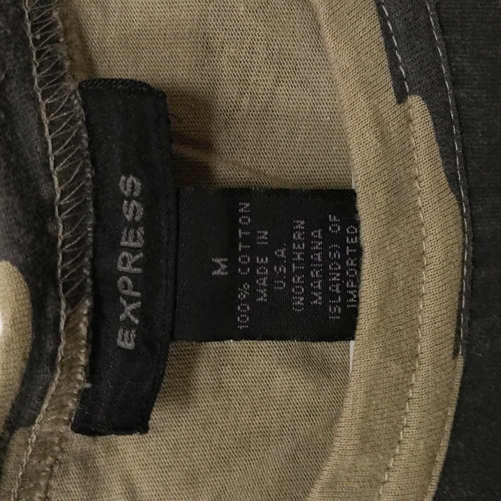 Express mens Camo muscle tee Medium - Picture 3 of 3